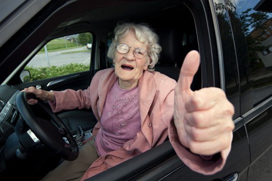 myRedCap's tweet image. Granny may be ready to retire her license, but she can still get around thanks to our convenient #driving services! myredcap.wordpress.com/2017/05/24/fiv…