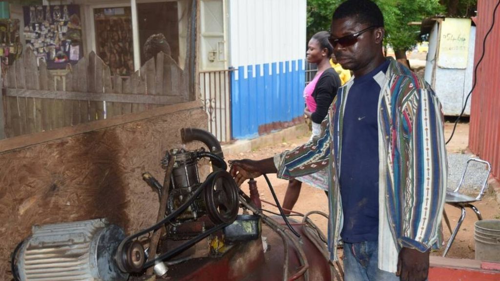 BBCAfrica's tweet photo. How micro-payments via mobile phones are helping give low-income households the cover they need https://t.co/xgl7ZImNzO https://t.co/m61GB5lPlE