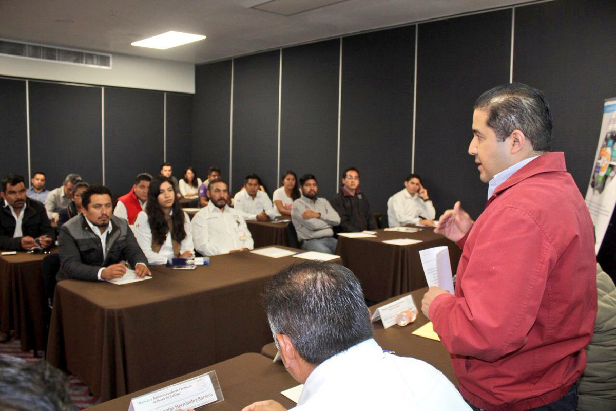 CamarilloMVZ's tweet photo. Por la mañana inauguramos el Curso-Taller "Manejo y Administración de Fármacos en Peces de Cultivo en coordinación con el @CahsacHgo https://t.co/I5T1NvALAQ