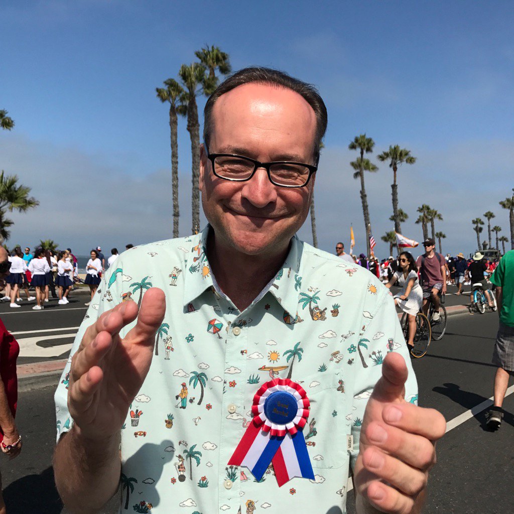 ConwayShow's tweet image. Thank you! Thank you! To @HB4thofJuly and to the best crowd ever! Love @HBCityBeach @HBPD_PIO