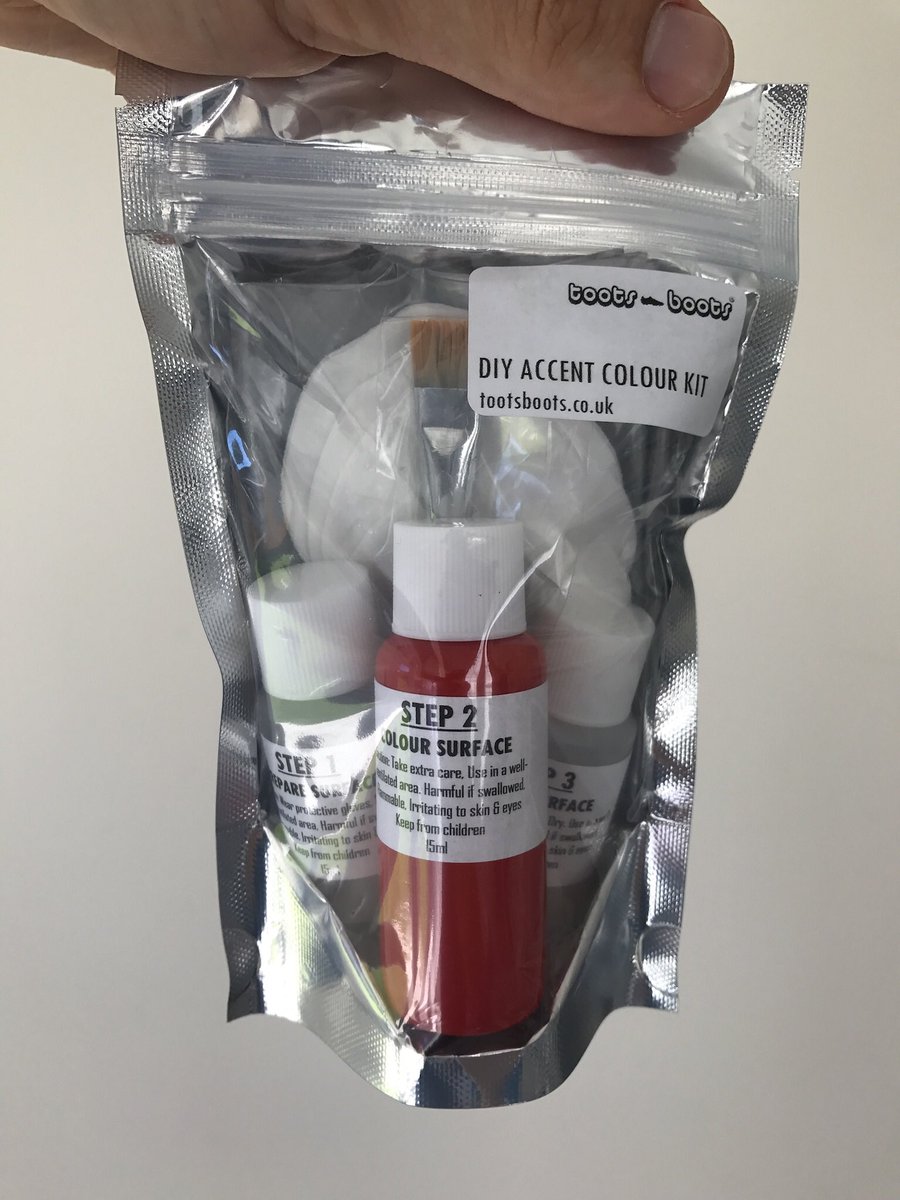 tootsbootsuk's tweet photo. Pre-Season Giveaway! RT and Follow to win 1 New 4-step DIY BlackOut Kit, 1 DIY Accent Colour Kit and 1 pair of Premium Boot Shapers! 😱 https://t.co/u0LhGcMoiC