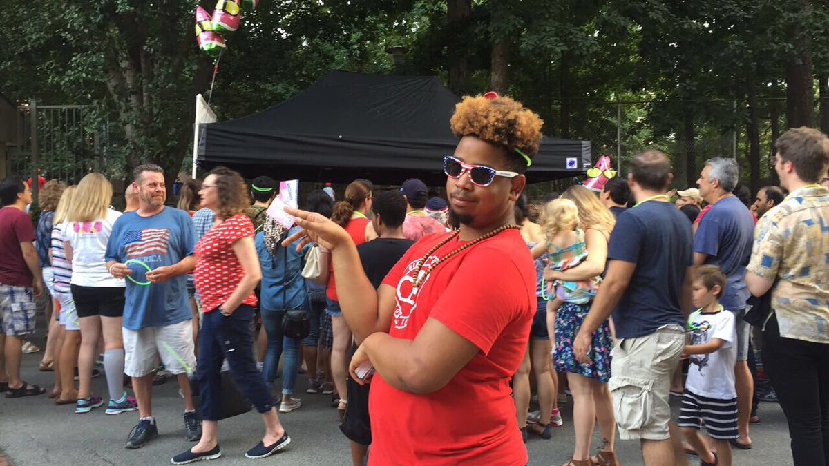 BlushFactory's tweet image. BLUSH founder/artist @BryBowden being fab while hosting the watermelon contest at Kenan Stadium's July 4th show
