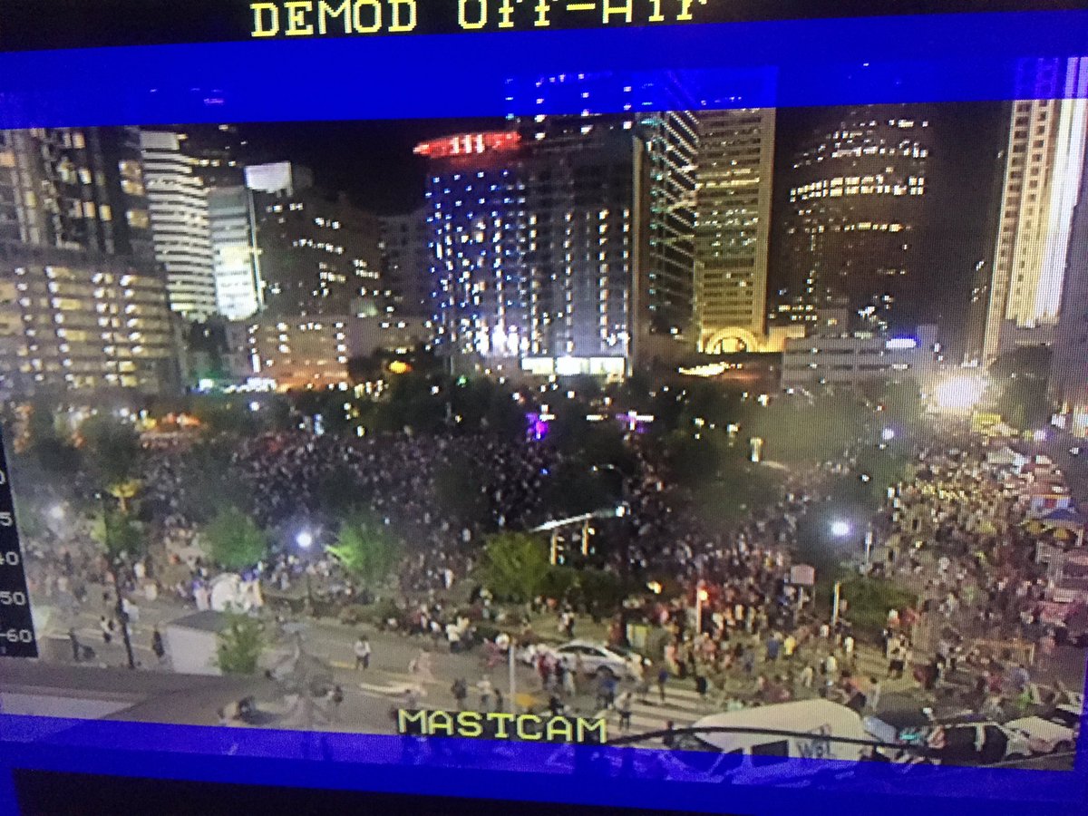 JoeBrunoWSOC9's tweet photo. Crowd continuing to grow here in Uptown. Here's the view from our mast cam @wsoctv #704th https://t.co/vgVYict7HI
