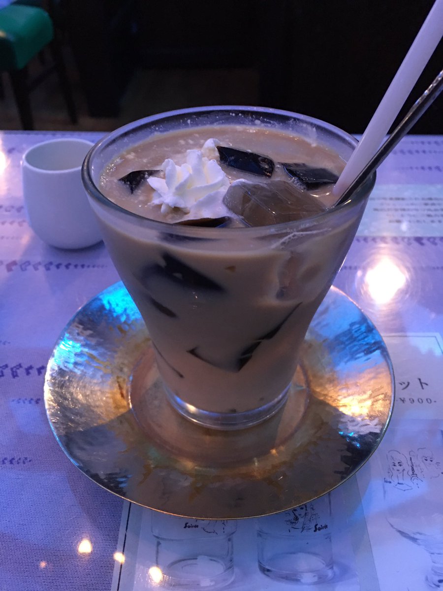 ট ইট র 粟津サヤカ 京都木屋町の名喫茶ソワレさんへ ブルーのライティングがとても落ち着きます こちらに行くときは雨の日が多い ゼリーコーヒーとともに 純喫茶 京都 ソワレ 東郷青児