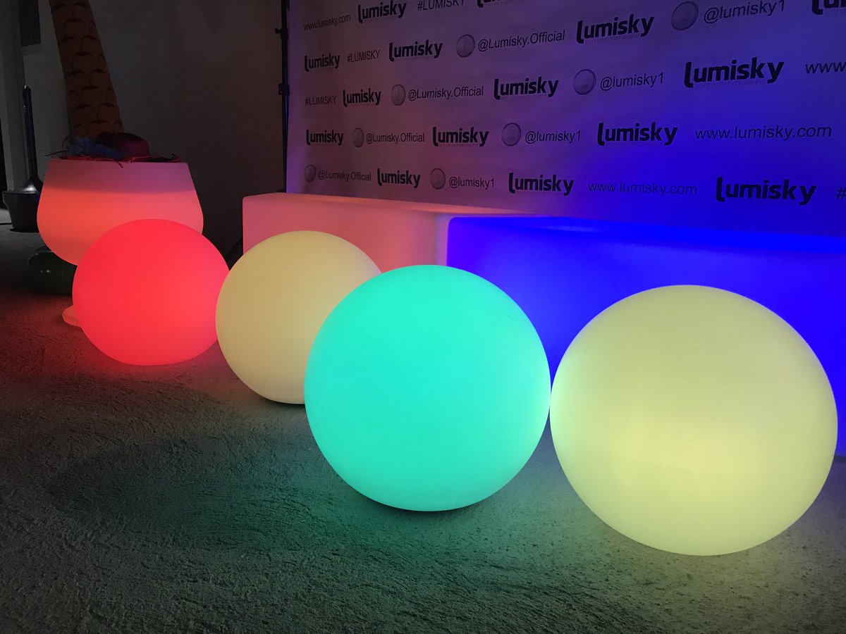 Une soirée aux milles et une couleurs #lumisky #batimex #bouleslumineuses #boulesbobby #bobbyw40 #decoration #aubagne