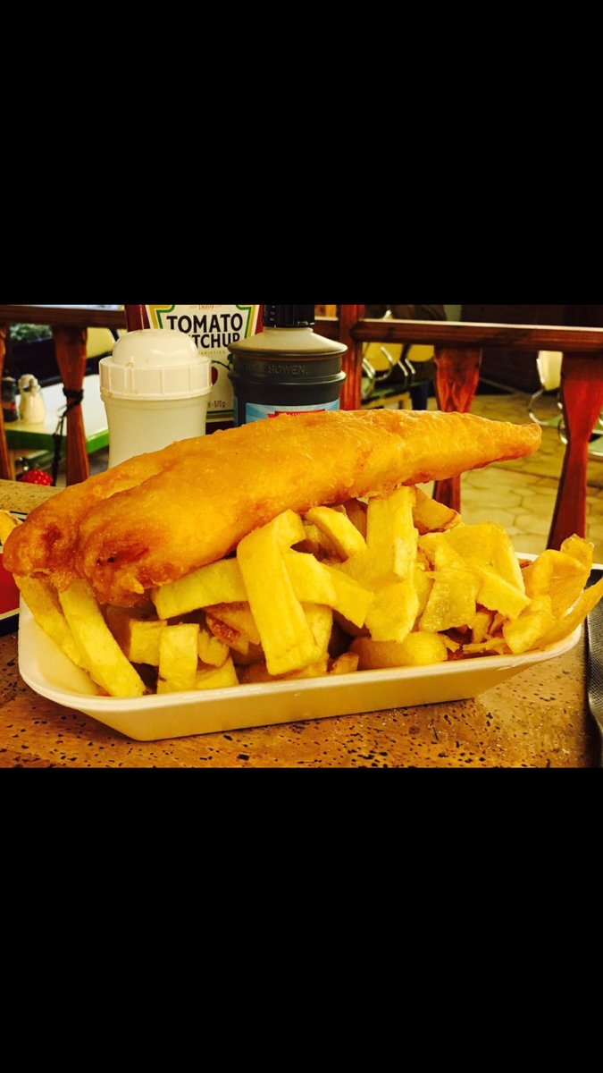 GeorgeBarnabys8's tweet photo. #cod #crispy #lightlybattered #delicious #fishandchips #traditional https://t.co/czCt4gJSh1