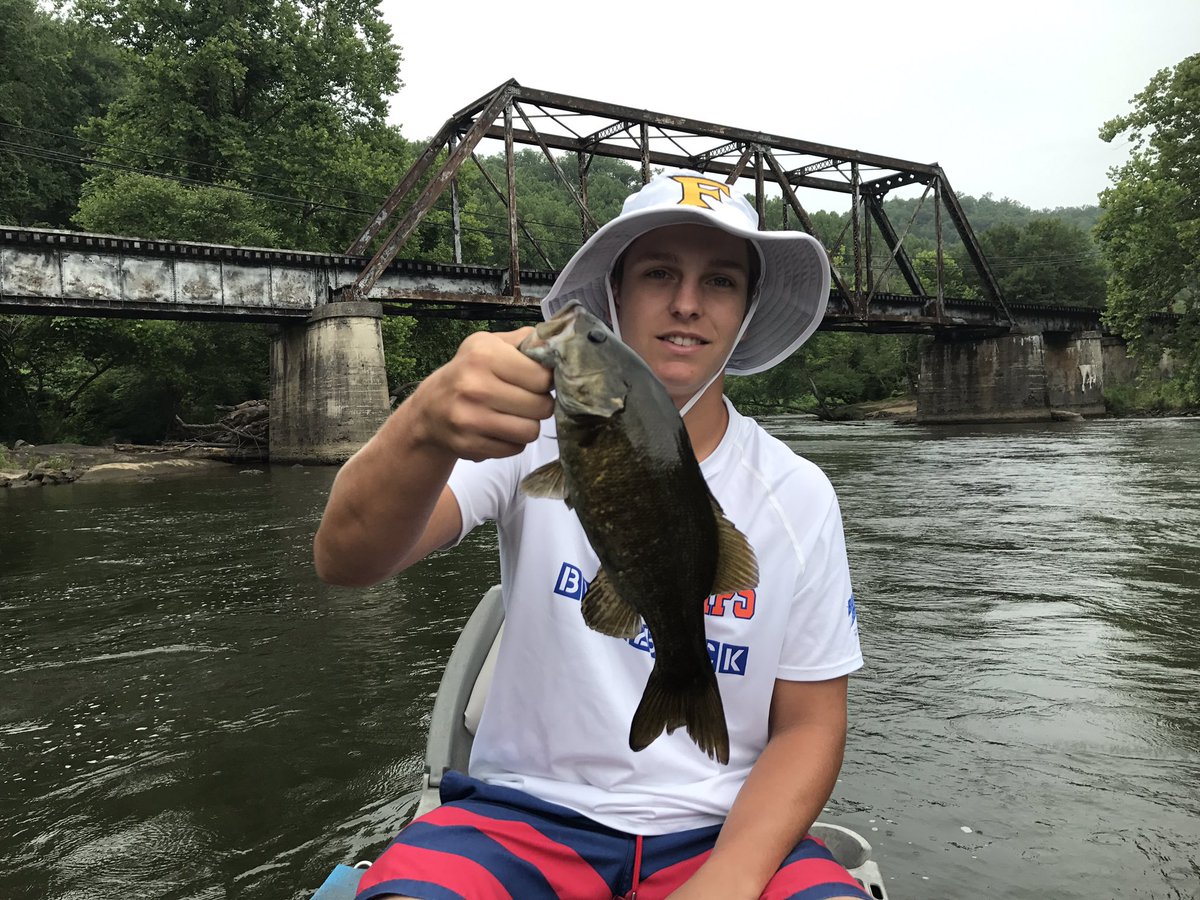 HookersFlyShop's tweet photo. Smallie action has been hot lately.  Come float with us.   828-587-4665 https://t.co/5EUG3gcw0y