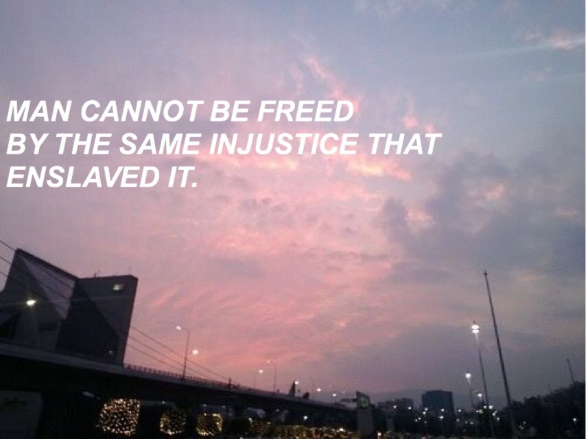 capsbooksquotes's tweet photo. — Red Rising (Red Rising #1) https://t.co/DMNUUikcQV