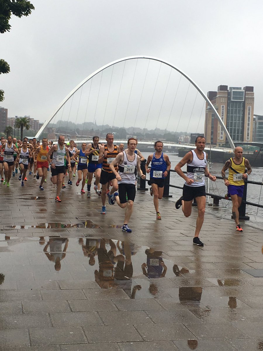 C_Ocallaghan's tweet photo. Bridges of the Tyne 5 mile race tonight. Chief cheer squad and photographer as I still can't run. Well done everyone! #southshieldsharriers https://t.co/3dgjPX2RAq