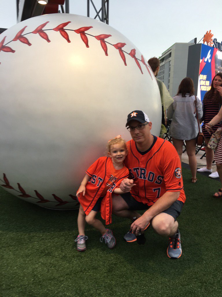 NicoleHoffer1's tweet photo. #Astros #GodBlessAmerica #AstrosTwitter #FatherDaughter #Memories https://t.co/5C9vlQ1gpl