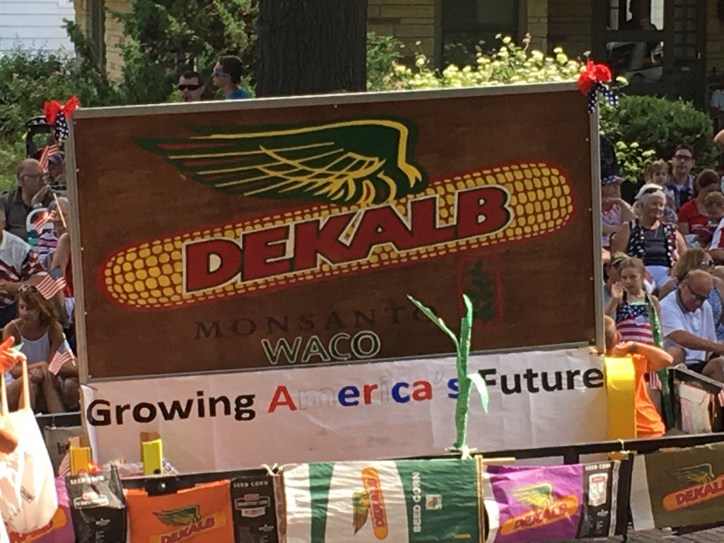 kkaslon's tweet photo. Great day celebrating the 4th of July in Seward!
#Asgrow_DEKALB https://t.co/BZb2FI0XJ6