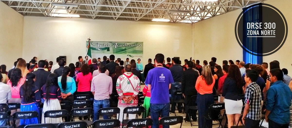 DelgNorte300's tweet photo. Acto académico de la generación 2014-2017 Cecytej aula externa Colotlan @CoorDelgReg @pacoayon @RomeroMenaFco @VicVallarta @66Pulido https://t.co/icyvxgUisB