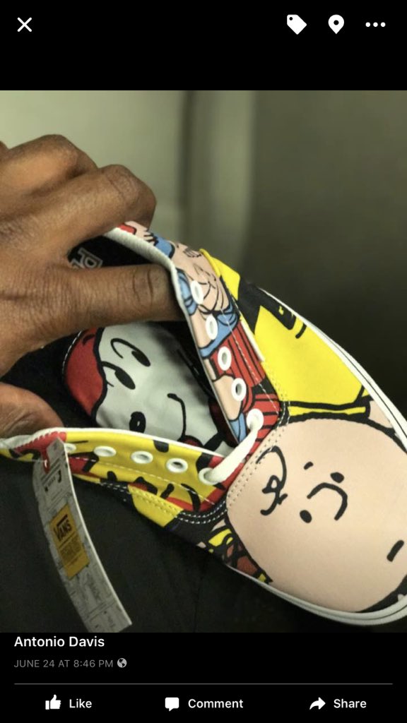iammorebetter's tweet photo. I really dose this shit #weirdolife #peanuts #vans MoreBetter #newmusic (((((BIG ASS BAG)))). #bigassbag on #itunes #stoptify #SoundCloud https://t.co/yYYct4erIL