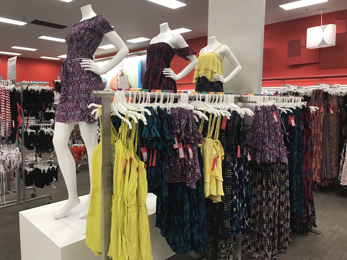 Obsessed with these fun prints! #T0108 #vml #targetstyle