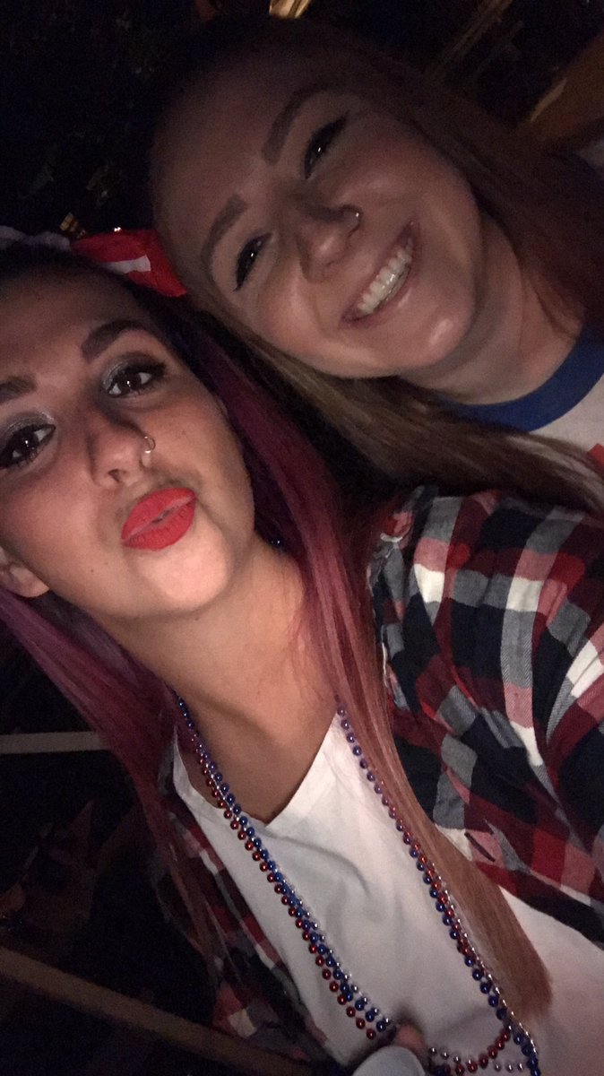 lexy__cani's tweet photo. Great night with even greater people https://t.co/2g3qK1BqTJ