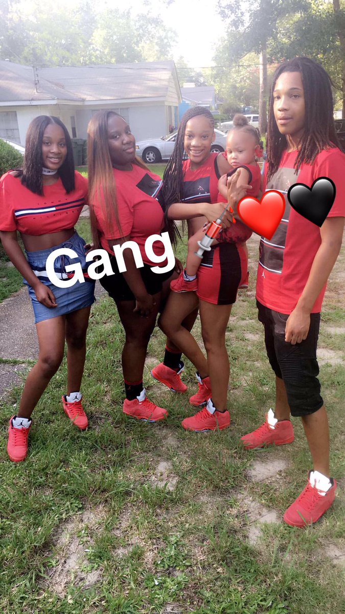 lovejnj__'s tweet image. You &amp;amp; yours , VS me &amp;amp; mine 💉💪🏾❤️🖤