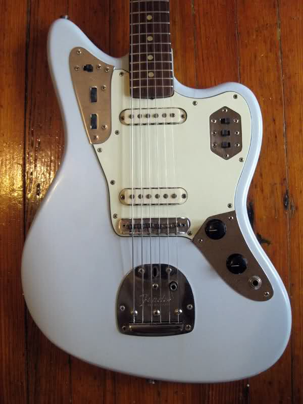 FenderOffsets's tweet photo. 1965 #fenderjaguar in Sonic Blue https://t.co/08cMetLXoO