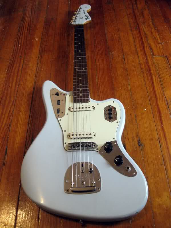 FenderOffsets's tweet photo. 1965 #fenderjaguar in Sonic Blue https://t.co/08cMetLXoO