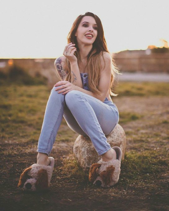 Xoxo! #PuppySlippers #NatalieHeartXxx #AtlantaModel #LetsShoot 😍😗😘💋 https://t.co/4D6iNPFA0l<a href="/tag/puppyslippers"class="tags">#PuppySlippers</a><a href="/tag/natalieheartxxx"class="tags">#NatalieHeartXxx</a><a href="/tag/atlantamodel"class="tags">#AtlantaModel</a><a href="/tag/letsshoot"class="tags"><span>#letsshoot</span></a>