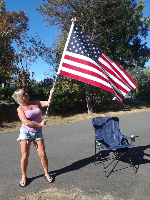 Happy 4th to all https://t.co/Oie0Cs75nB