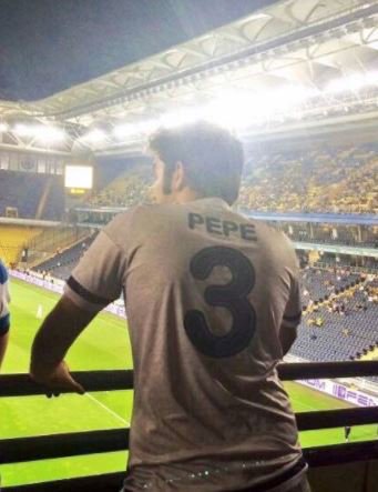 Akbalar2's tweet photo. Katıksız, Susuz ve Yorumsuz😎😃
Pepe Beşiktaş'ta https://t.co/ltbvH2H7wy
