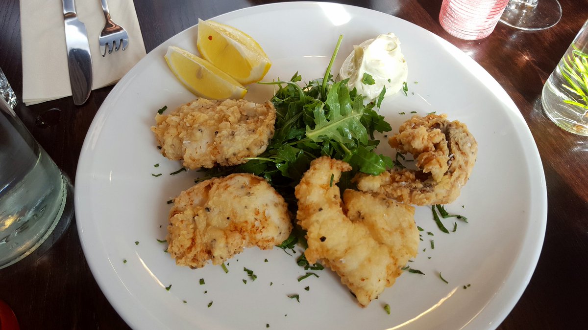 PXandTarts's tweet photo. Nice meal @1Bomboloni last night. Cracking little neighbourhood restaurant: simple, umprentiotius, good value &amp; friendly. https://t.co/jMVnmarl4n
