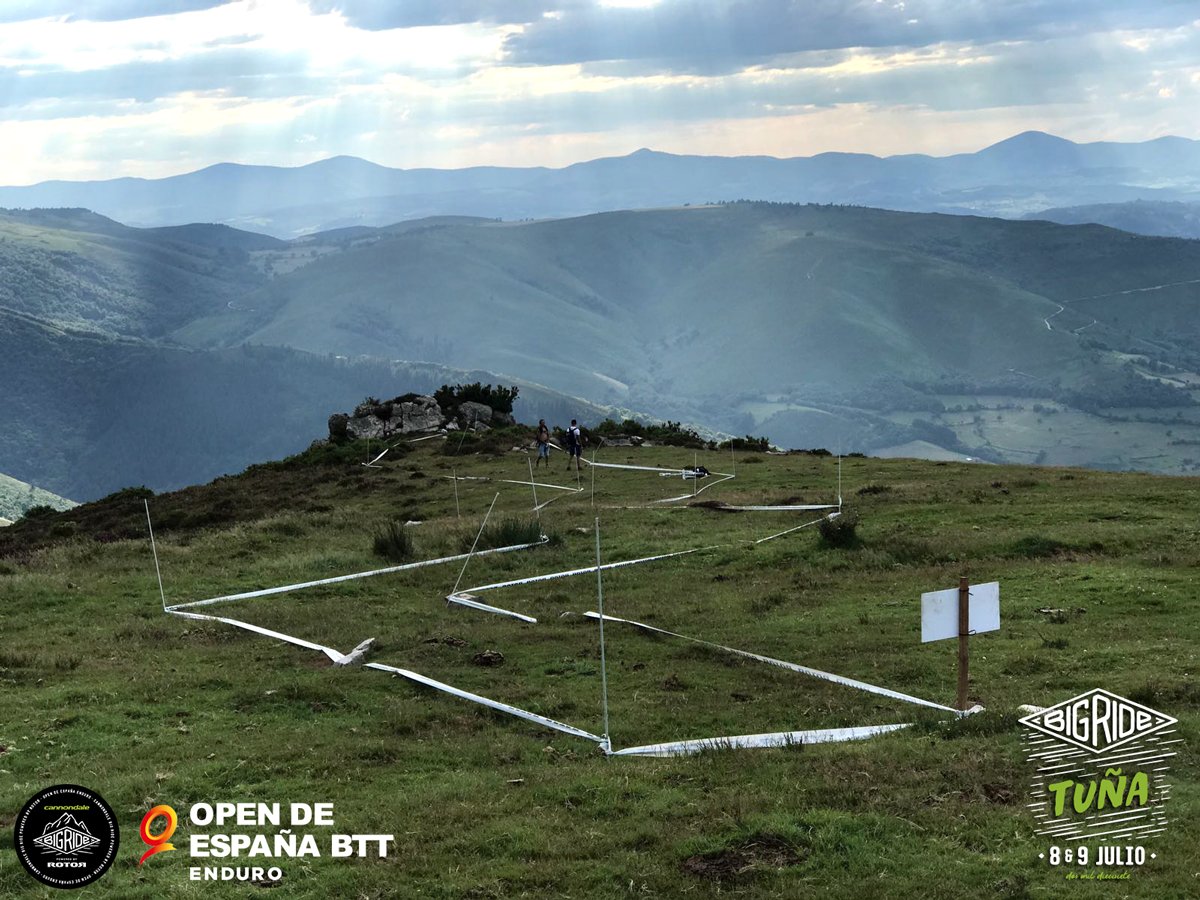 Big_Ride's tweet photo. Todo listo para Big Ride Tuña. Nuestra oficina tiene estas espectaculares vistas. Atentos porque hoy habrá mucha información! #BigRideTuña https://t.co/4D8J5wPck6