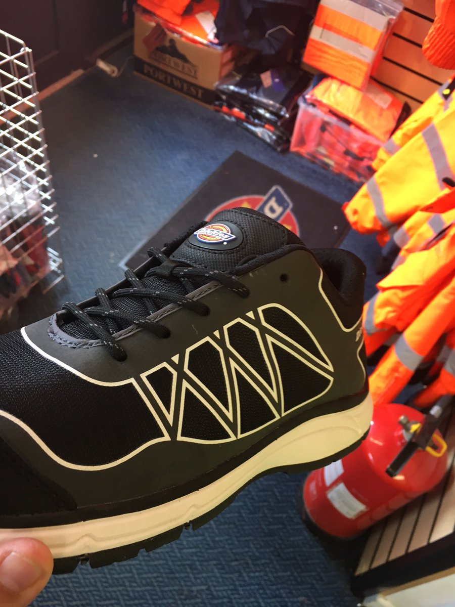 seworkwear's tweet photo. Never leave you sample bag open @Dickies@Chris_Dickies @DickiesEurope #topsecret #worktrainers #secretshoes #askady #theworkwearreviewer https://t.co/p2mZ5DS1fi