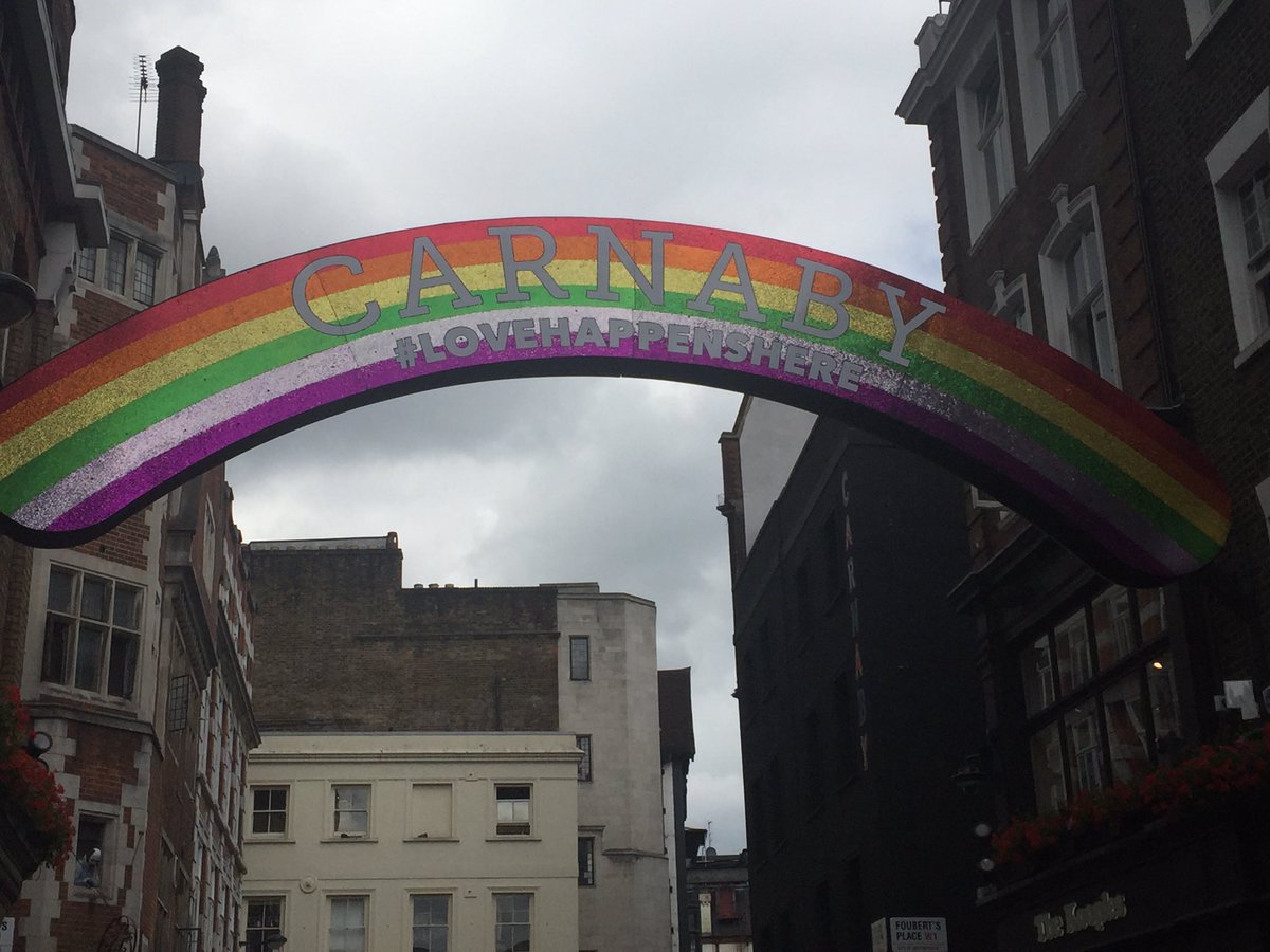 duncangilliard's tweet photo. Loving how much london has embraced @LondonLGBTPride #2017 #hatesucks #loveislove #lovehappenshere #JLLBuildingPride https://t.co/cY6d8dvxop