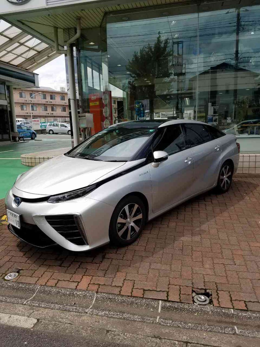 Хамгийн сүүлд гарсан Приус хэд ч юм бүү мэдээ аймаар л юм байна! #Токио