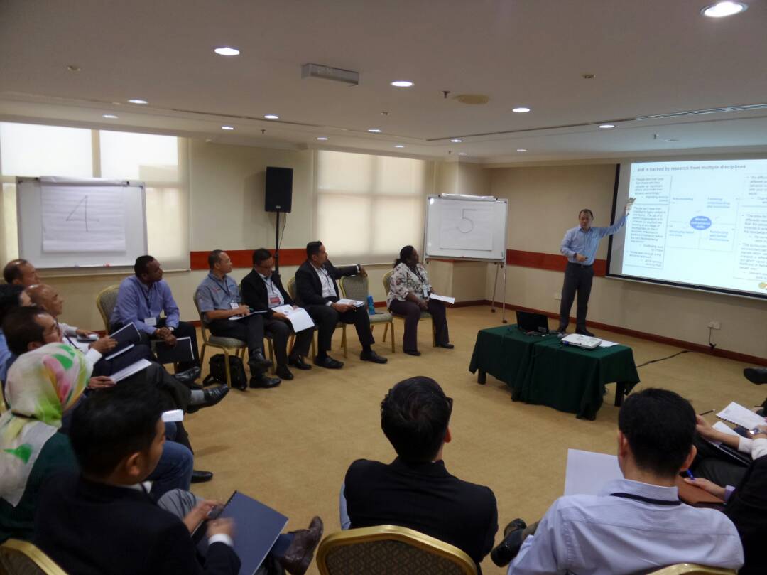 matrade's tweet image. MATRADE organises CEO Forum with Mid-Tier Companies, topic is on leading change to becoming a global champion. #MTCDP #Export @MITIMalaysia