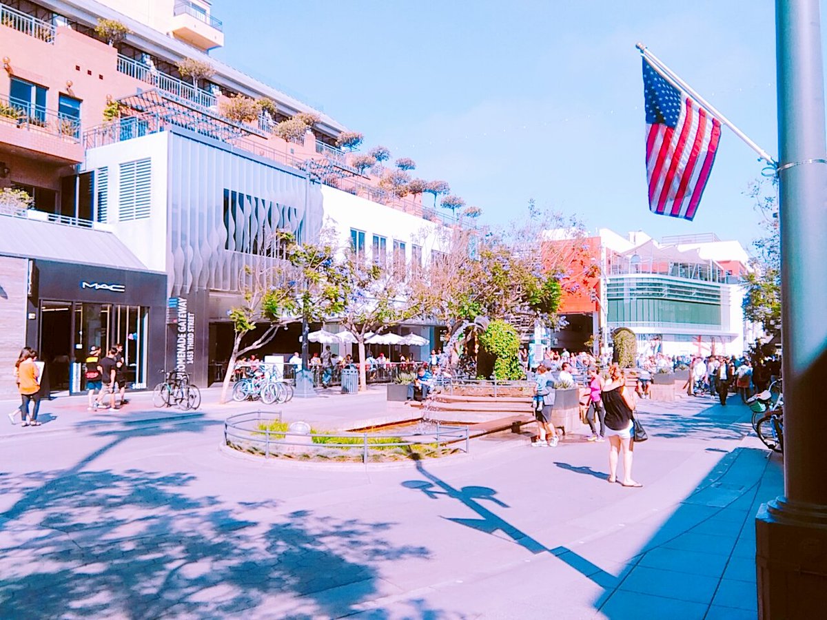 Anna_America_'s tweet photo. SANTA MONICA 🇺🇸Part2
いつ行っても楽しい😌💗 
ちなみに #July4th は各地で花火が🎆

 #4thofJuly #FourthOfJuly #Happy4th 
#行ってみたい人RT #行きたい人RT #海外好きな人RT #海外好きな人と繋がりたい https://t.co/TbOXf2Mj2I