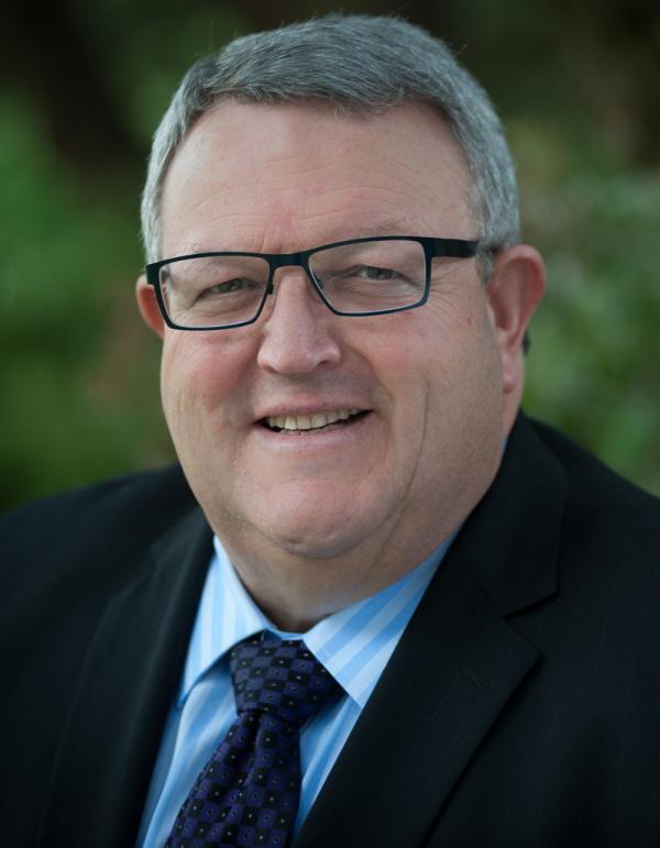 NZAustralia's tweet photo. #NewZealand Foreign Minister Gerry Brownlee has his say on the new pathway to citizenship in the @australian today. https://t.co/hJewvfXJ2Q https://t.co/wAUx2rVDYr