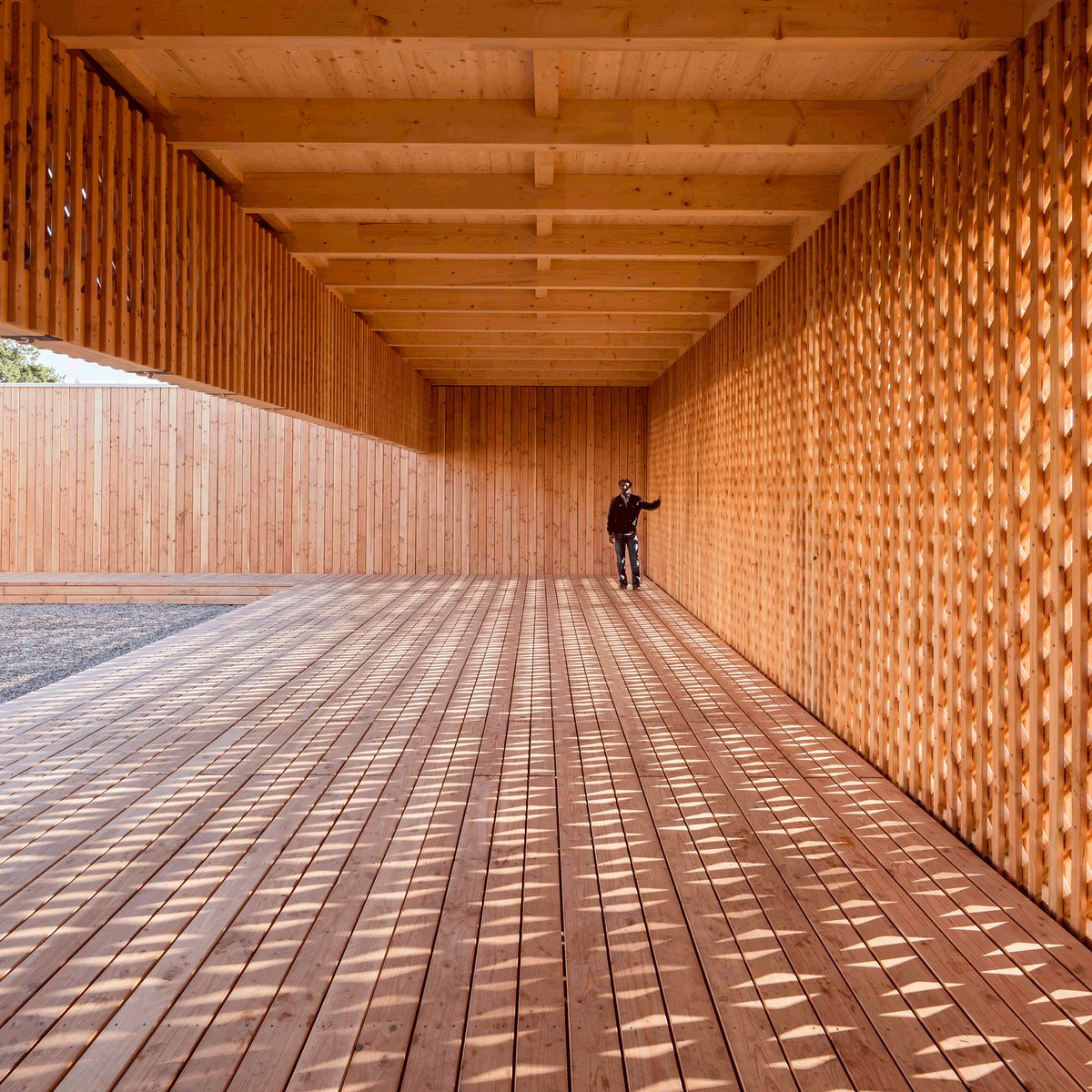 dezeen tweet picture
