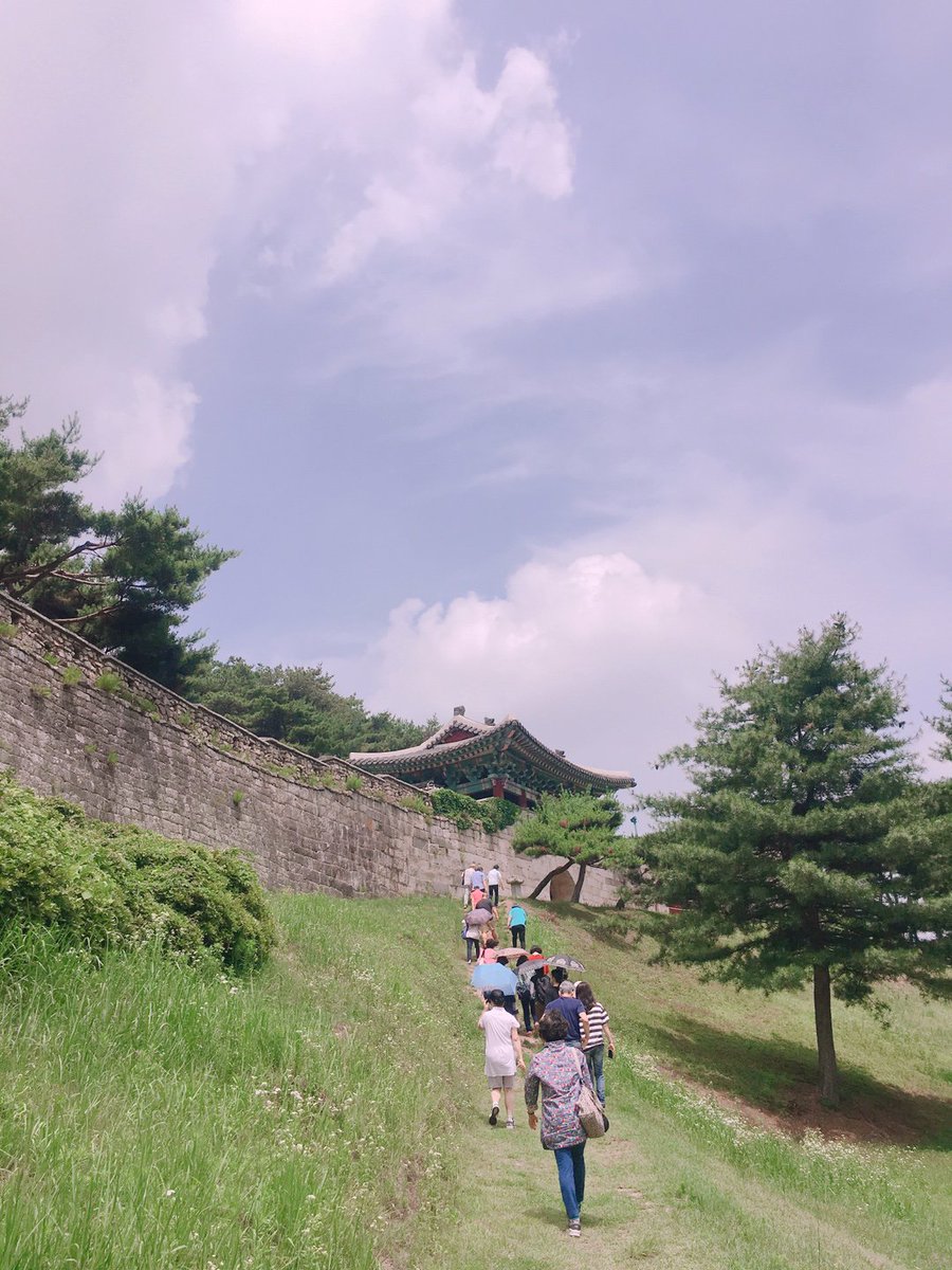 snbdlib's tweet image. 분당도서관은 지금 청주고인쇄박물관을 지나 상당산성에서 길 위의 인문학 탐방 중에 있습니다. 옛 문화유산속에서 역사의 길을 걸으며 우리문화를 소중함을 배웁니다.  #성남시 분당도서관