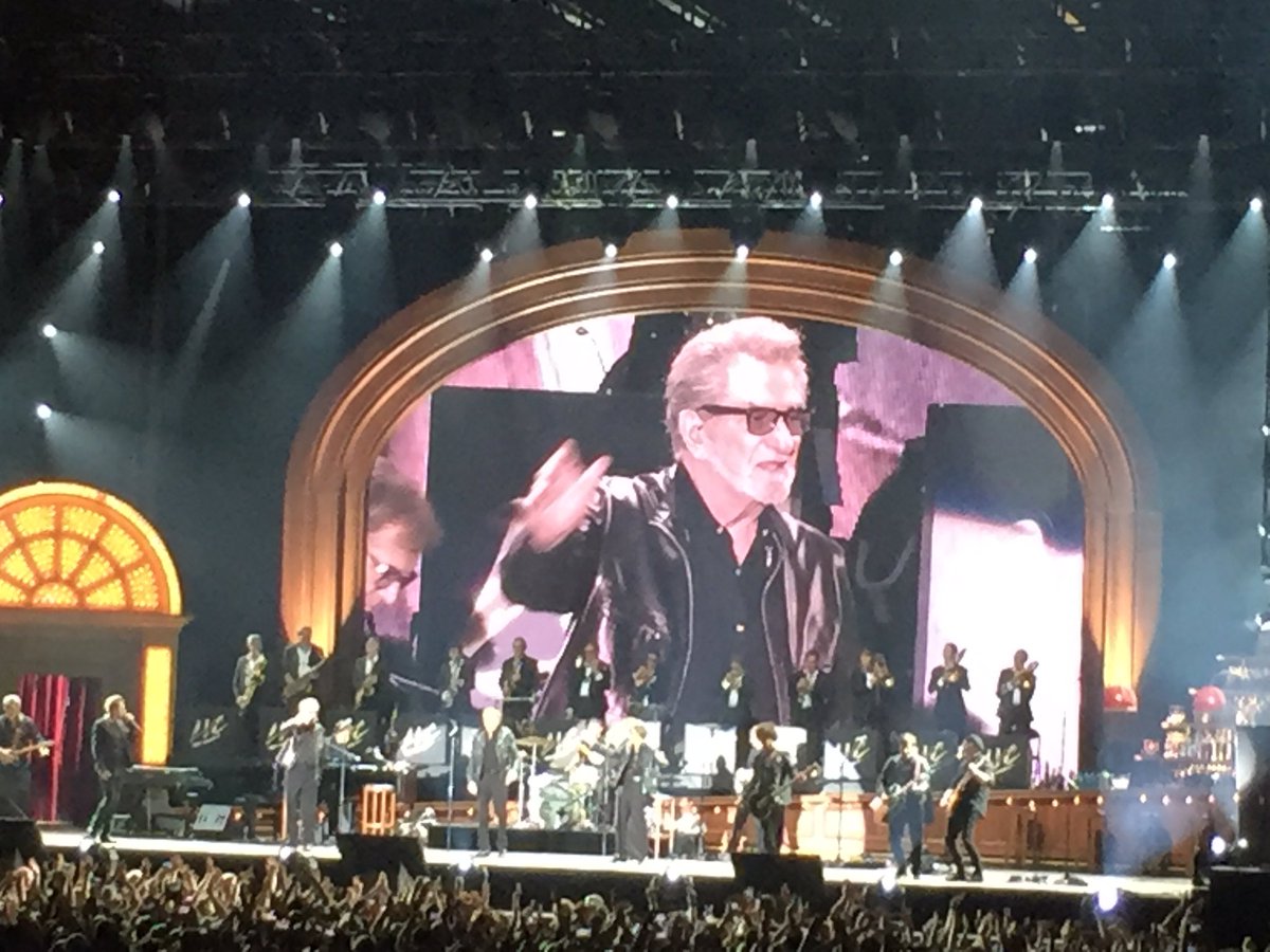 matdelathe's tweet image. Très Belle soirée avec bons clients.#LesVieillesCanailles #PrintempsDePerouges #randstad #ilovesudest