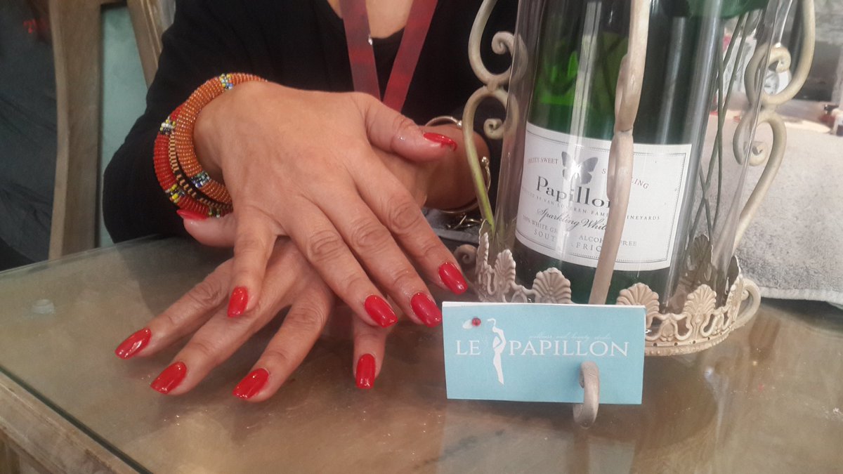 LePapillonStud1's tweet photo. Join us for our annual winter special ❤
#FullsetAcrylicTips @ R280
#GelApplication @ R180 
Butterfly Kisses 💋 💋 @ Le Papillon Studio ♡ https://t.co/9fnxZNX0N8