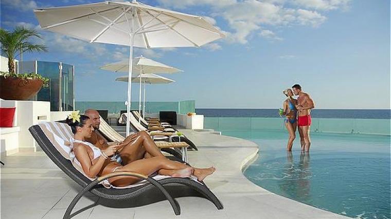 Свинг отель. Desire Resort & Spa свинг. Desire Resort and Spa los Cabos. Desire Resort Spa Riviera Maya 5. Нудистский отель.