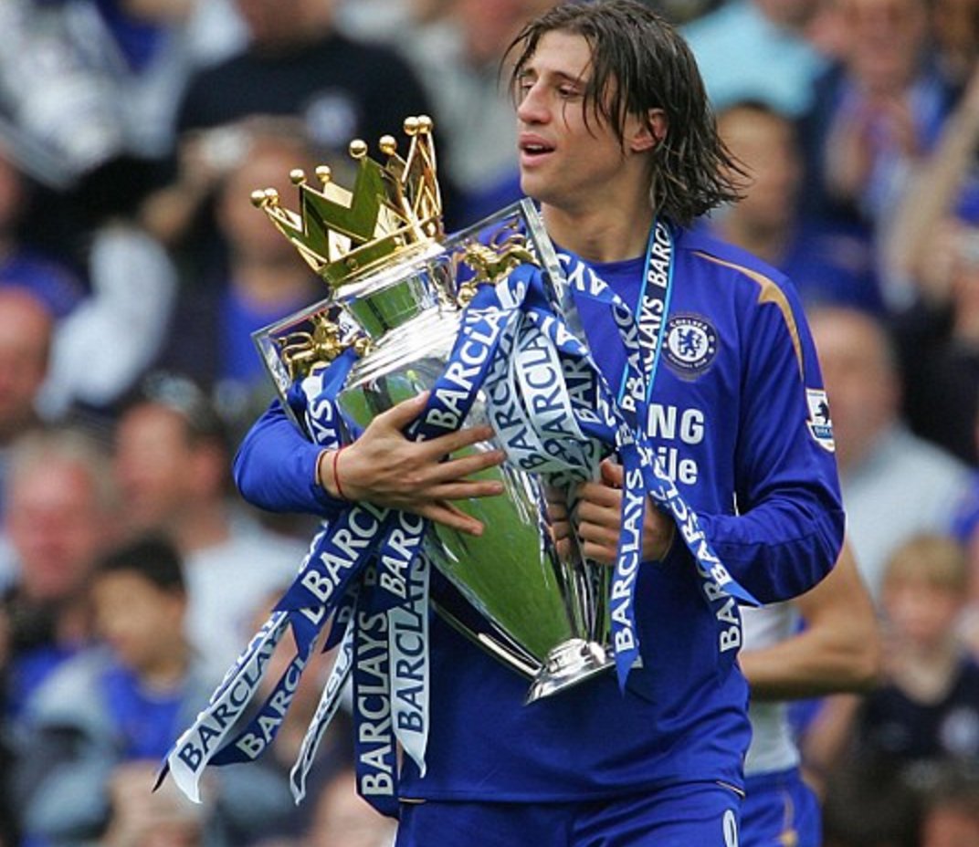 Another Chelsea favourite, Hernán Crespo, turns 42 today! 

Happy Birthday 