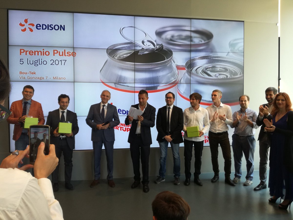 aparmegg's tweet photo. Lytsonic menzione speciale alla finale #edisonpulse https://t.co/AlR538G5od