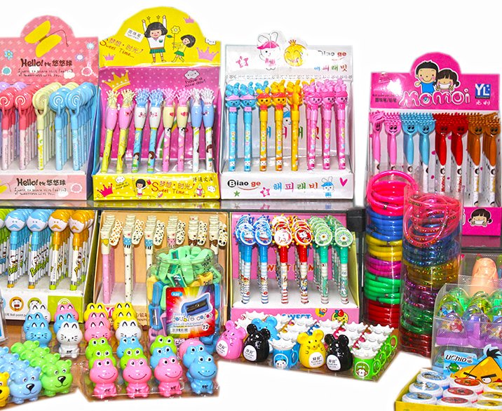 Ручки карандаши фломастеры и так далее. Игрушки фломастеры. Блестящая стирательная ручка. Милый набор канцелярии 55 предметов