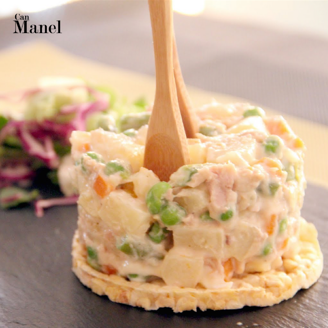 Canmanel1909's tweet photo. Pren-te un descans i gaudeix de la nostra ensaladilla russa!​ #vilassardemar #ensaladillarussa​ #canmanel https://t.co/NTdWPP32IL