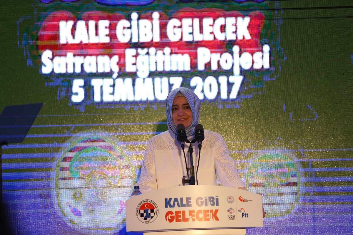 aysekardass's tweet photo. Fikir annesinin ve en büyük destekçisinin Sayın Emine Erdoğan olduğu ''Kale gibi gelecek'' projemizi tanıttık.
@TurkishChess @GlkzTulay https://t.co/2PzwEooBBL
