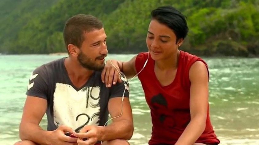 PostaMgzn's tweet photo. #Survivor’da gündemden düşmeyen Sabriye'ye teklif yağıyor! https://t.co/3b16BPqvmD https://t.co/OsQxPAtrVJ