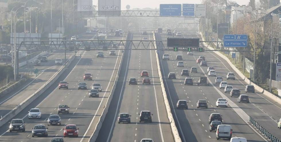 En lugar de restringir la circulación, hay que apostar por rejuvenecer el parque. #PlanBGanvam buff.ly/2rmYXMY  <a href="/CincoDiascom/">CincoDiascom</a>