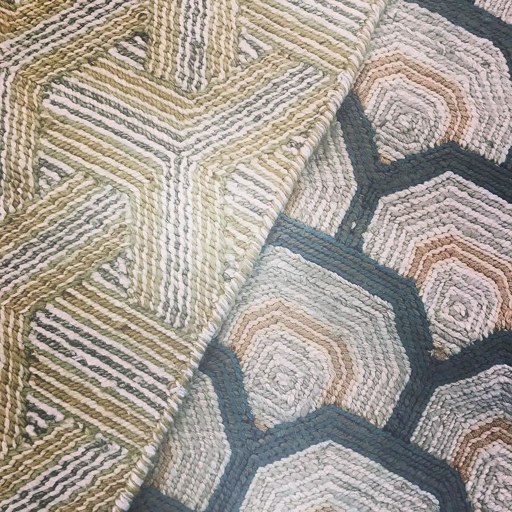 TimPageCarpets's tweet photo. New Wool and Bamboo Silk rugs in these gorgeous geometric pattern designs .
.
.
#rugs #carpets #rugaddict #pattern #design #geometric #text⦠https://t.co/vK1BUubutJ