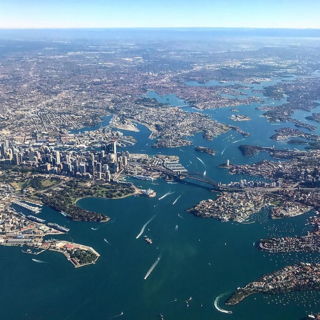 karlyfthompson's tweet photo. M8 ✈️ https://t.co/QwhDGn8f1E