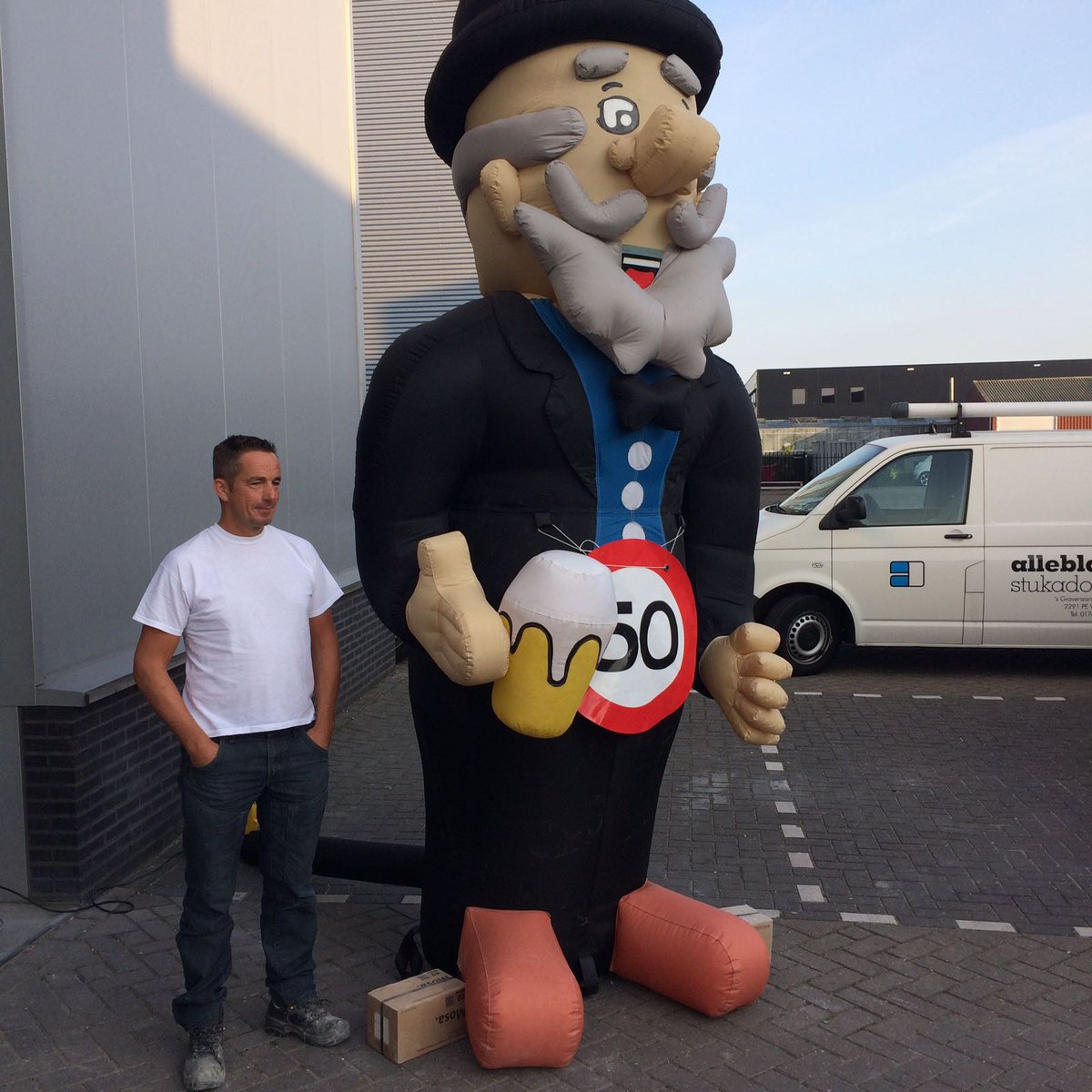 Alleblas stukadoors tweet media