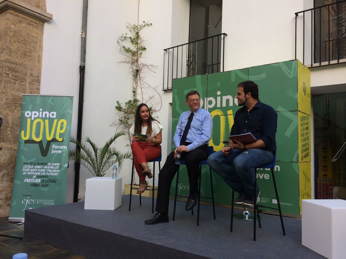 ConsellJove's tweet photo. Comença #QUEOPINAXIMO amb @ximopuig per a parlar de l'exili juvenil! @UimpValencia @palauGVA https://t.co/HRI5w65Ev3