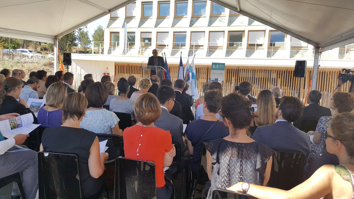 Immunopole's tweet photo. Francois Romagne ouvre l'inauguration du nouveau bâtiment de MimAbs à Luminy #immunopole #MImAbs #immunologie #marseille https://t.co/IarHyEbvXZ